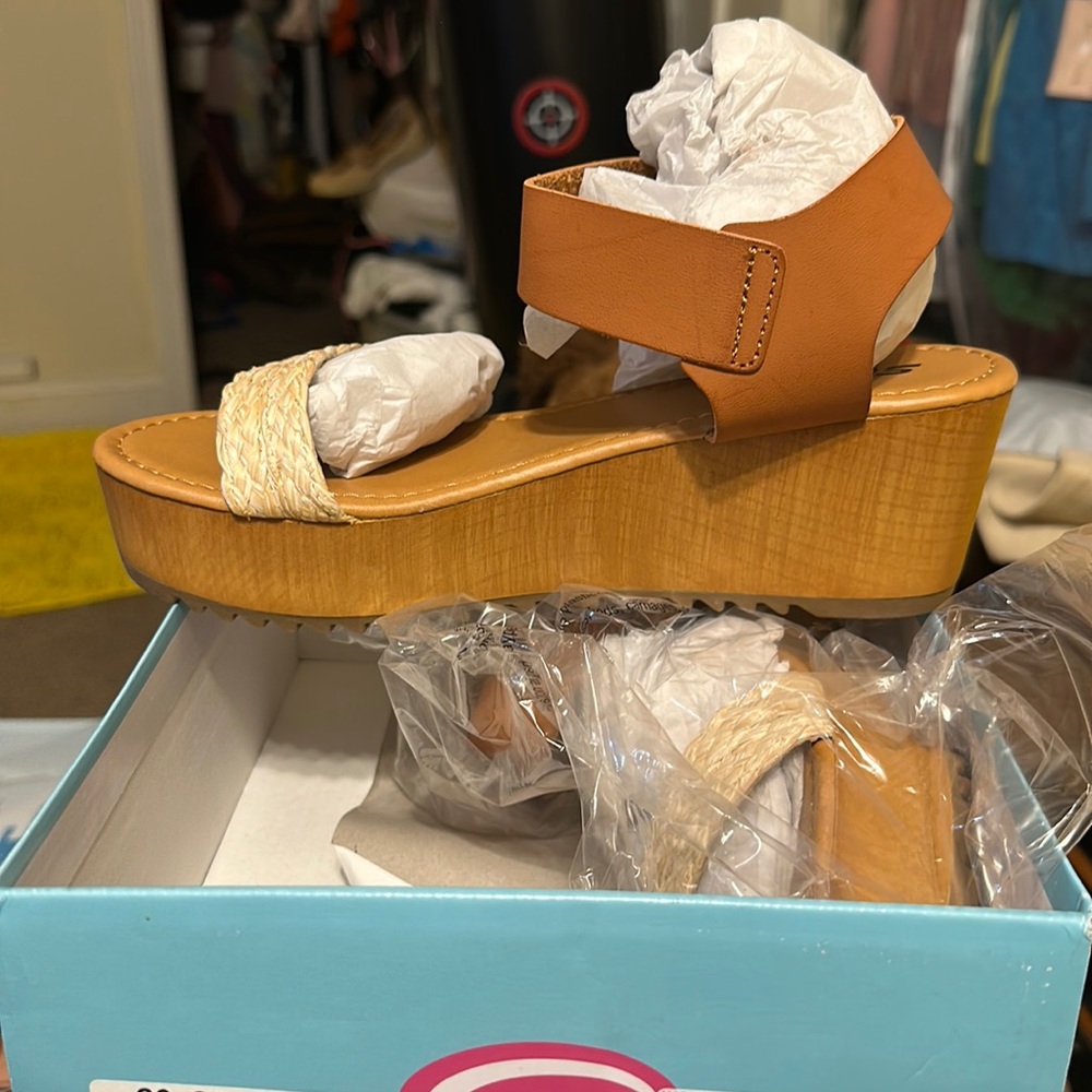 Astro Natural Soda women wedges shoes thick support ankle straps short wedge